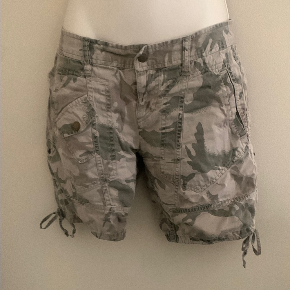 Armani exchange 0 Gray Cargo Shorts with Urban Camouflage